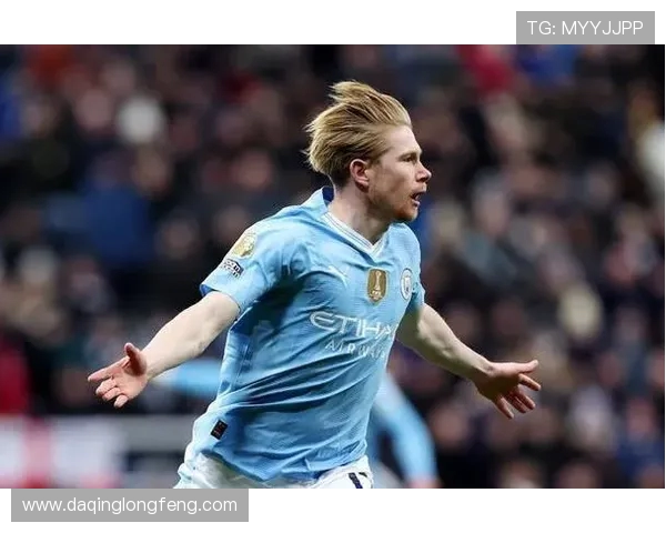 罗德里掌控中场节奏引领球队攻防转换展现顶级足球智慧 罗德里掌控中场节奏引领球队攻防转换展现顶级足球智慧