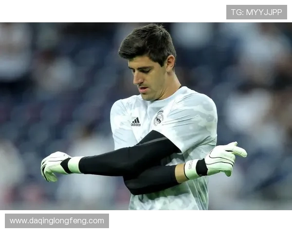 蒂博·库尔图瓦:从比利时国门到世界顶级门将的崛起之路 蒂博·库尔图瓦:从比利时国门到世界顶级门将的崛起之路