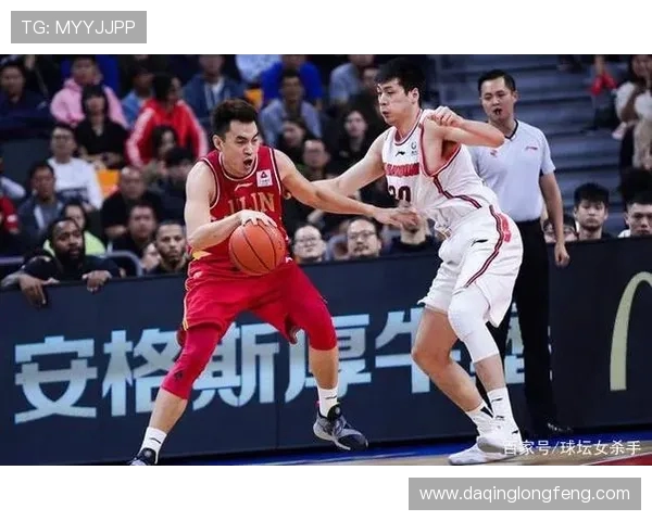 广州羽毛球队快攻战术解析与实战应用探讨