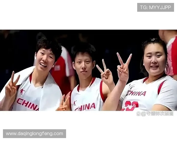 中国国家蓝球队迎战美国队决战篮球巅峰展现实力与激情